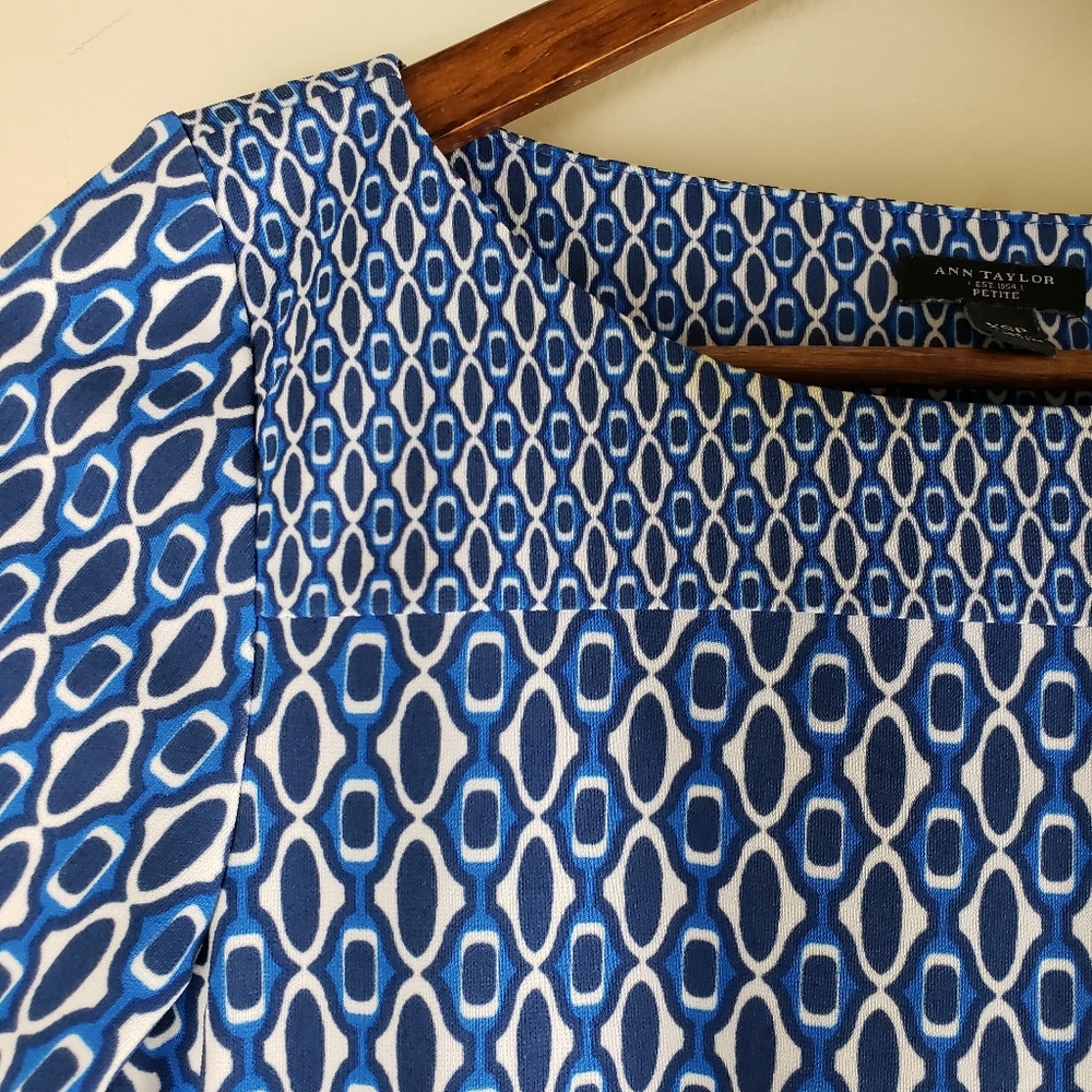 Ann Taylor Blue White Pullover top - Picture 5 of 6
